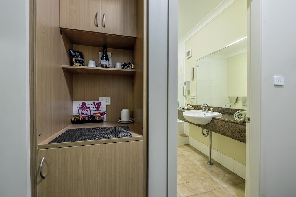 تامفورث Golden Guitar Motor Inn الغرفة الصورة